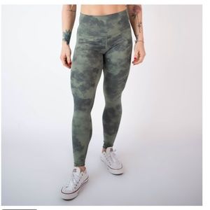 Fleo El Toro 25” Dark Clouds